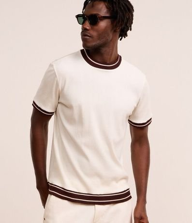 Remera en Algodón con Viés en Rib Contrastante y Textura Vertical
