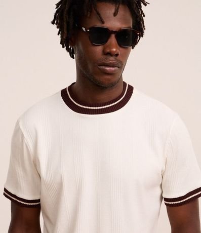 Remera en Algodón con Viés en Rib Contrastante y Textura Vertical 4