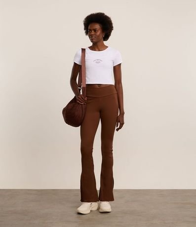 Remera Cropped Deportiva con Tecnologia Dry y Estampa Athletics 2