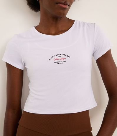 Remera Cropped Deportiva con Tecnologia Dry y Estampa Athletics 3
