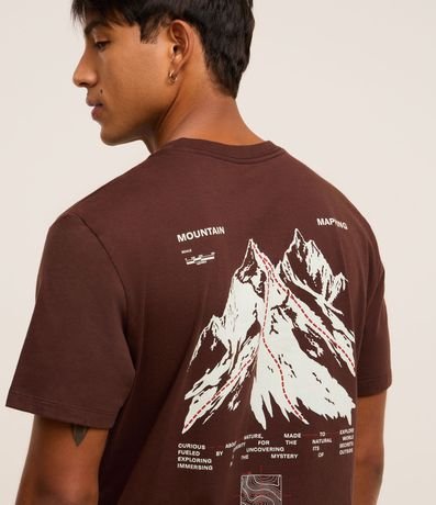 Remera Comfort en Algodón con Estampa de Montaña y Lettering 2