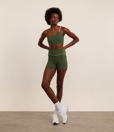 Bermuda Crossfitera Deportiva en Microfibra Acanalada con Friso Contrastante 2