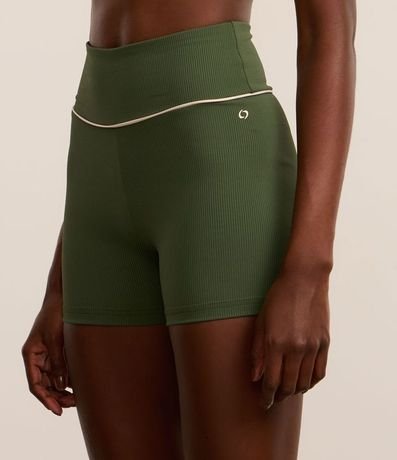 Bermuda Crossfitera Deportiva en Microfibra Acanalada con Friso Contrastante 3