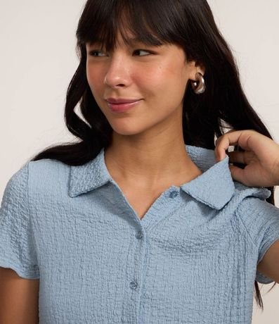 Camisa Texturizada en Cambraia con Frufru en la Manga 4