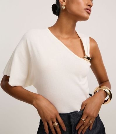 Blusa en Punto con Mangas Asimétricas y Adorno Metalizado 4
