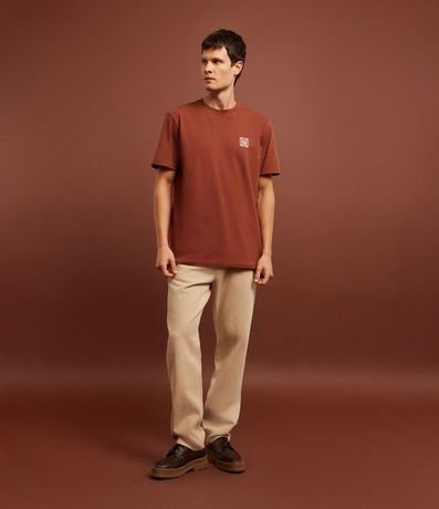 Remera Comfort en Algodón con Estampa Localizada y Lettering 2