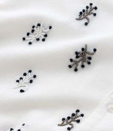 Camisa Boxy en Viscosa Texturizado con Bordado Geométrico 9