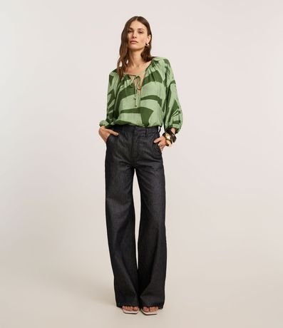 Blusa en Viscosa con Manga Abullonada y Estampa Abstracta 2