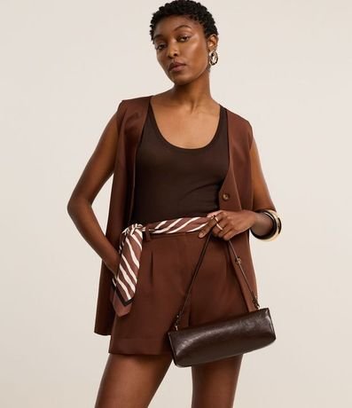 Short con Corte Sastre y Pliegues Delanteros 2