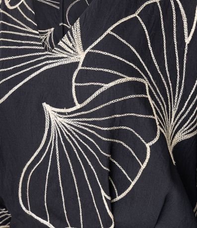Blusa en Viscosa Twill con Bordado Follaje y Manga 7/8 10