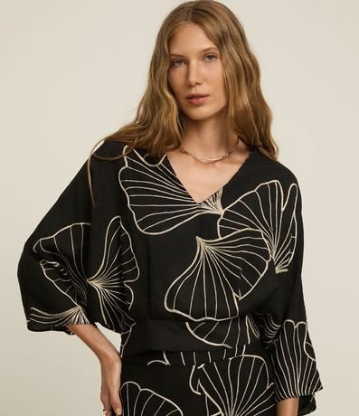 Blusa en Viscosa Twill con Bordado Follaje y Manga 7/8 1
