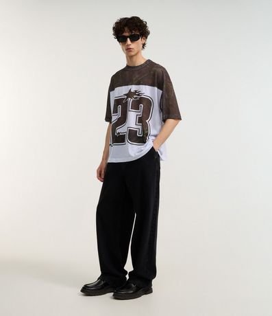 Remera Boxy Sportcore con Estampa Abstracta y Lettering 23 2