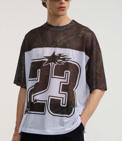Remera Boxy Sportcore con Estampa Abstracta y Lettering 23 3