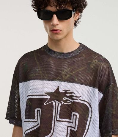 Remera Boxy Sportcore con Estampa Abstracta y Lettering 23 4