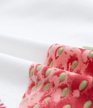 Remera  Regular Infantil con Estampa de Frutilla - Talle 7 a 14 años 4