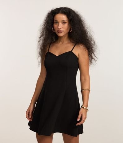 Vestido Corto Peplum en Crepé con Escote Corazón 1