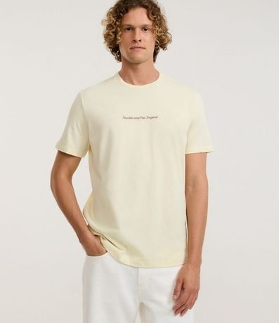 Remera Comfort en Algodón con Estampa Lettering Nascido Num País Tropical