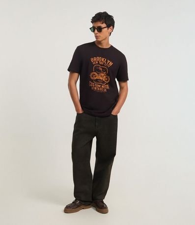 Remera Comfort en Algodón con Estampa de Moto y Lettering Brooklyn 2