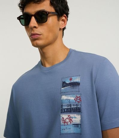Remera en Algodón con Estampa Localizada de Fotografias 4
