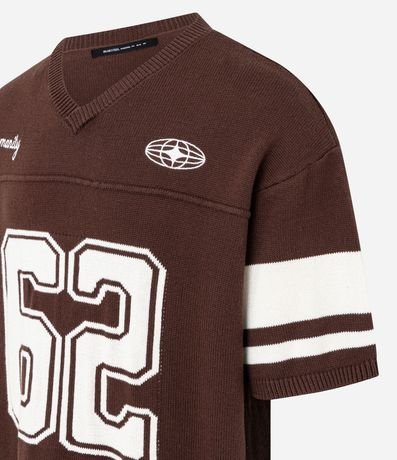 Remera Oversized Deportiva en Efecto Punto con Estampa y Bordado 8