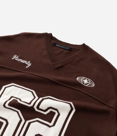 Remera Oversized Deportiva en Efecto Punto con Estampa y Bordado 11