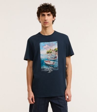 Remera en Algodón con Estampa de Paisaje Barcos en la Playa