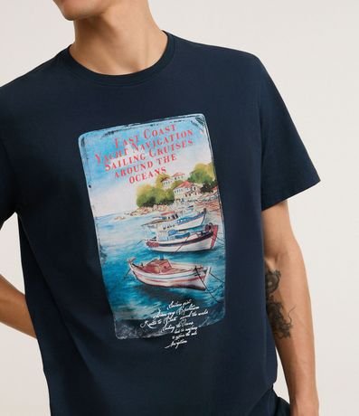 Remera en Algodón con Estampa de Paisaje Barcos en la Playa 4