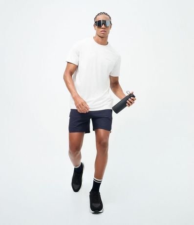Remera Deportiva en Jaqquard con Tecnologia Dry y Estampa Abstracta 2