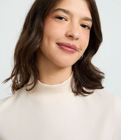 Blusa T-Shirt Cropped en Algodón con Cuello Alto 3