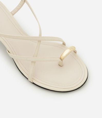 Sandalia con Tiras Finas Asimétricas y Dedera Bold 4