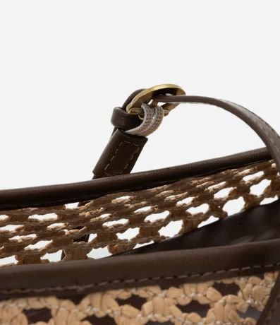 Zapatilla con Efecto Ráfia y Detalles Contrastantes 5