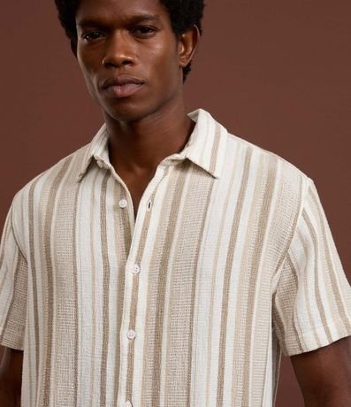 Camisa en Algodón Texturizada con Estampa Rayas 3
