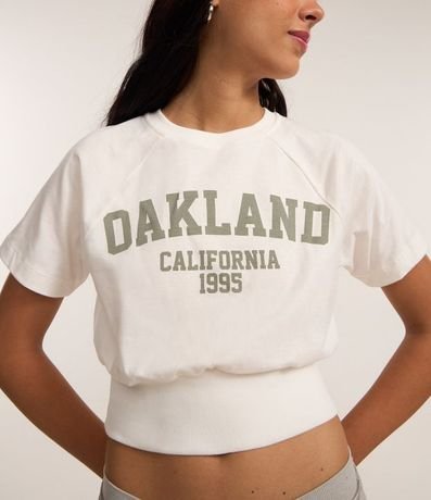 Blusa Cropped en Algodón con Estampa Lettering Oakland 3