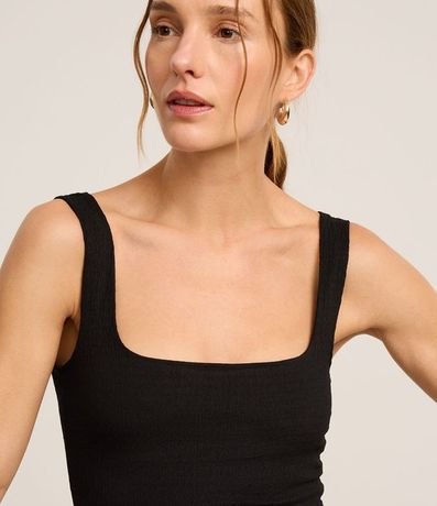 Vestido Texturizado con Escote Cuadrado y Bretel Ancho 3