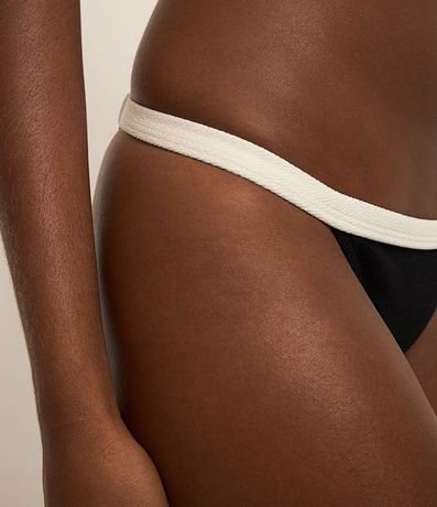 Bikini Bombacha Colaless en Microfibra Texturizada con Cintura Contrastante 3