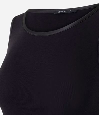 Blusa Básica en Viscosa con Cuello Redondo 3