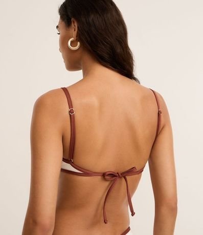 Bikini Top Remera en Microfibra Texturizada con Adorno en el Busto 4