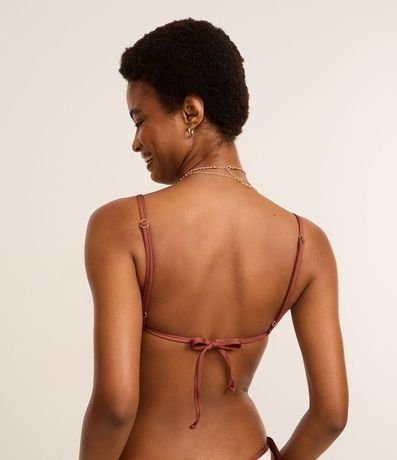 Bikini Top Triangular Fruncido en Microfibra con Bies Contrastante 4