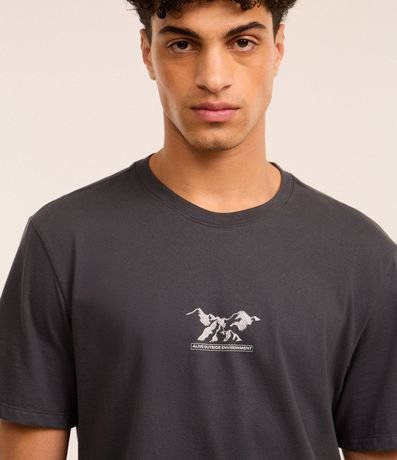Remera T-Shirt en Algodón con Estampa Montaña 4