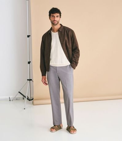 Campera en Sarga con Cuello Inglés y Bolsillos