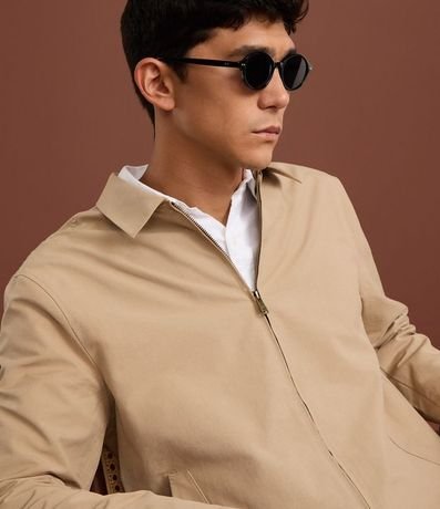 Campera en Sarga con Cuello Inglés y Bolsillos 7