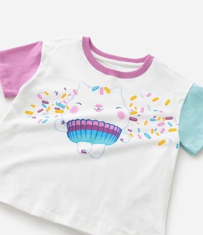 Remera Regular Infantil con Estampa La Casa de Muñecas de Gabby - Talle 1 a 6 años 6