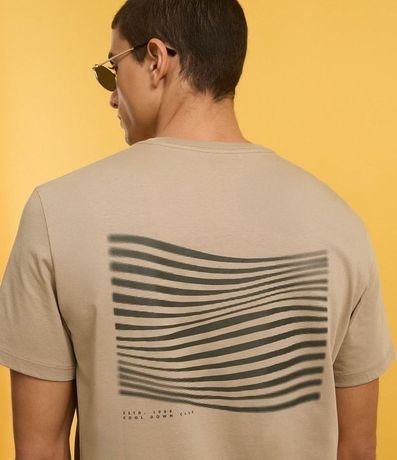 Remera Comfort en Algodón Peruano con Estampa Localizada 3