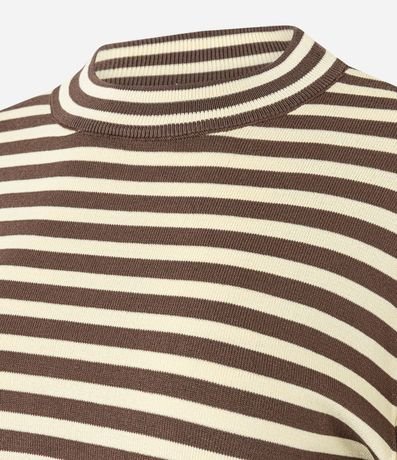 Blusa Rayada en Punto con Cuello Redondo 10