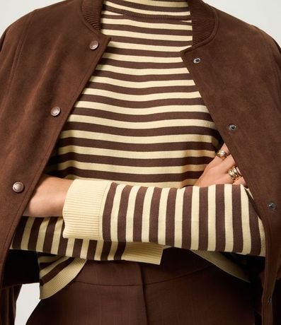 Blusa Rayada en Punto con Cuello Redondo 3