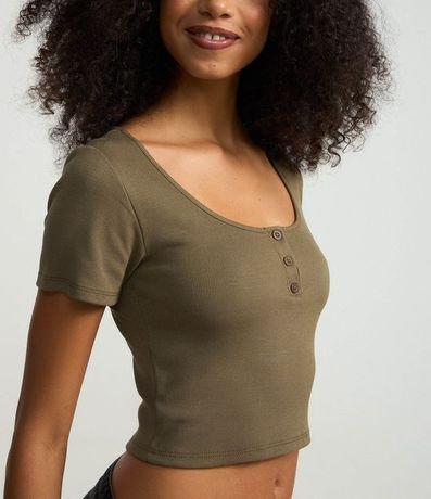 Blusa en Rib con Botones en el Escote 3