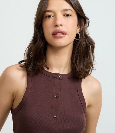 Musculosa en Rib con Botones Delanteros 4