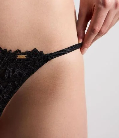 Bombacha Colaless Hilo Doble en Encaje 3