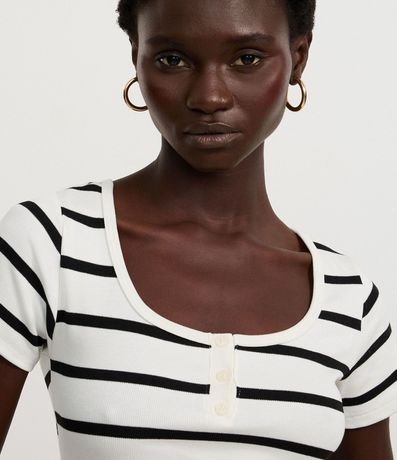 Blusa en Rib con Escote Cuadrado y Estampa de Rayas 6
