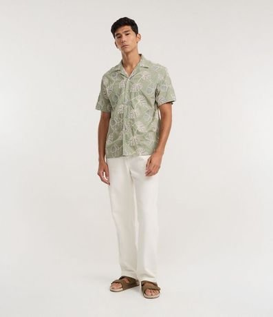 Camisa Comfort en Algodón con Bordado en Hojas 2